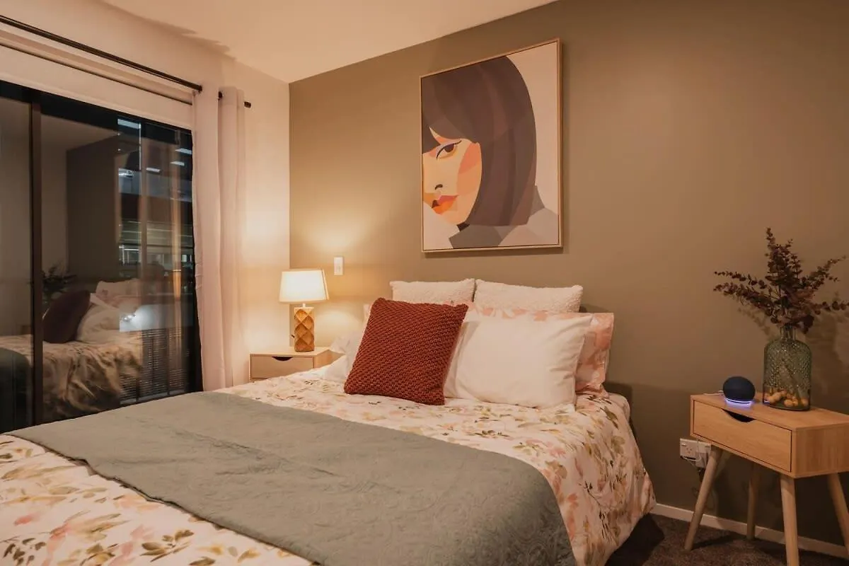 Your Stylish Retreat In The Heart Of The City Christchurch